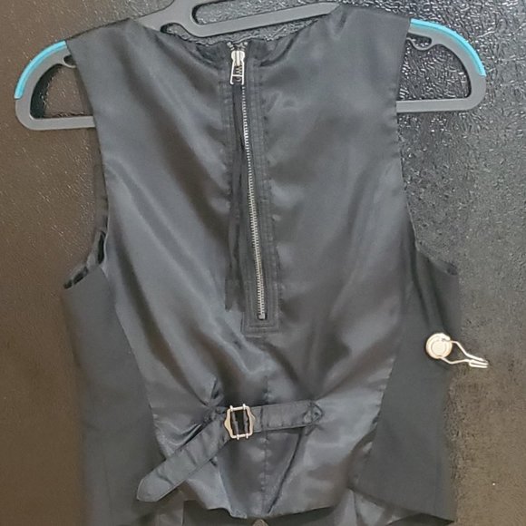 Vest - Picture 4 of 4